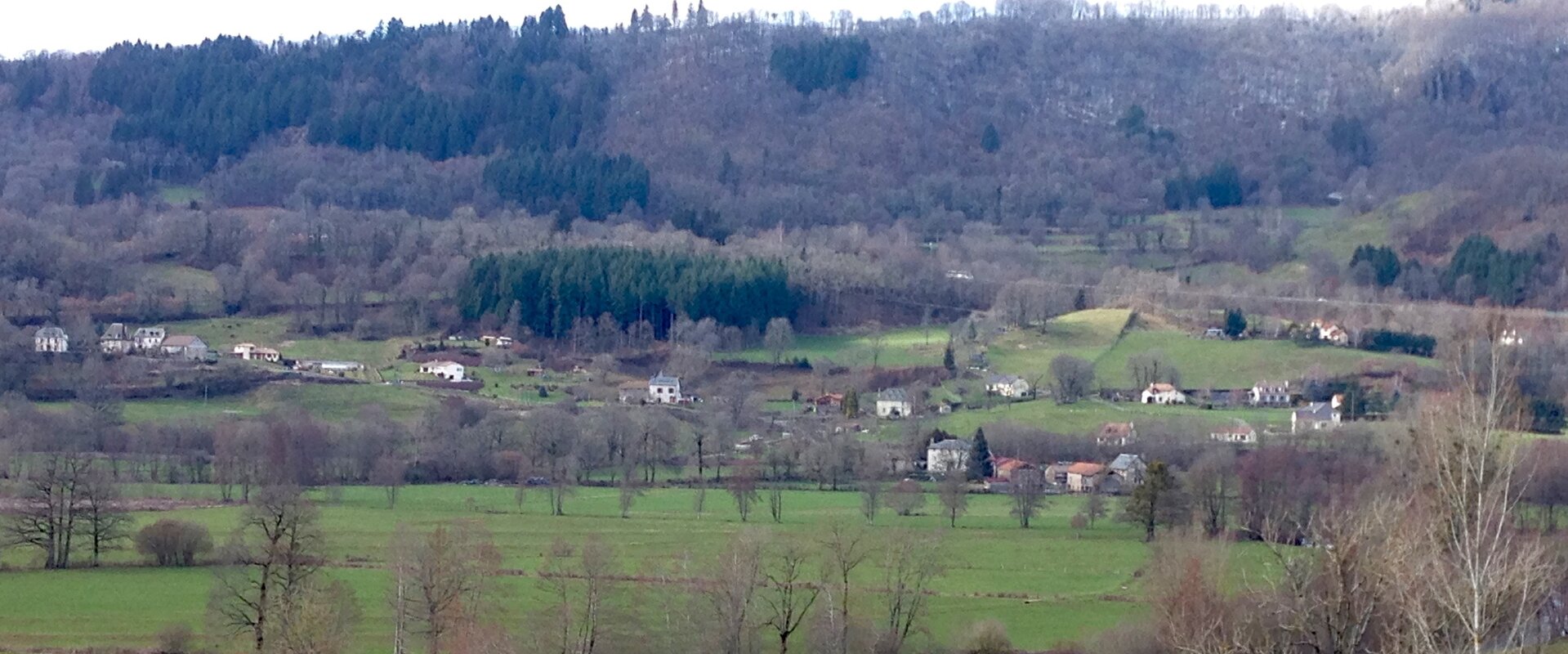 Imagite, recherche location: trouver un gîte dans le Cantal, demande de renseignements, pré-réservation